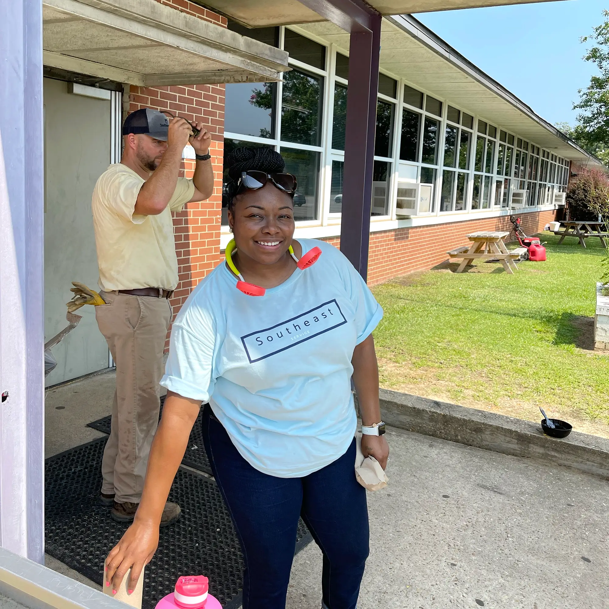 Southeast Gas employee volunteering at Pike County Elementary School.