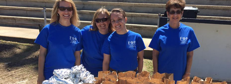 Group of Southeast Gas employees volunteering at a service event